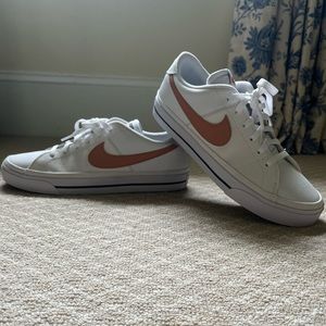 Nike Court Legacy